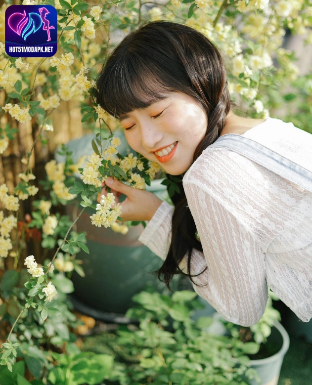 Panduan Lengkap Mengenai Lan Yuan Zhi Star Chinese Livestream Hot51: Download Bling2 Live, Mango Live Mod Apk Apkvipo, Hot51 Mod Apk Apkvipo, dan Apk Live Streaming The Beautiful Girl Live Show 5 - Hot51 Lan Yuan Zhi-Hot51