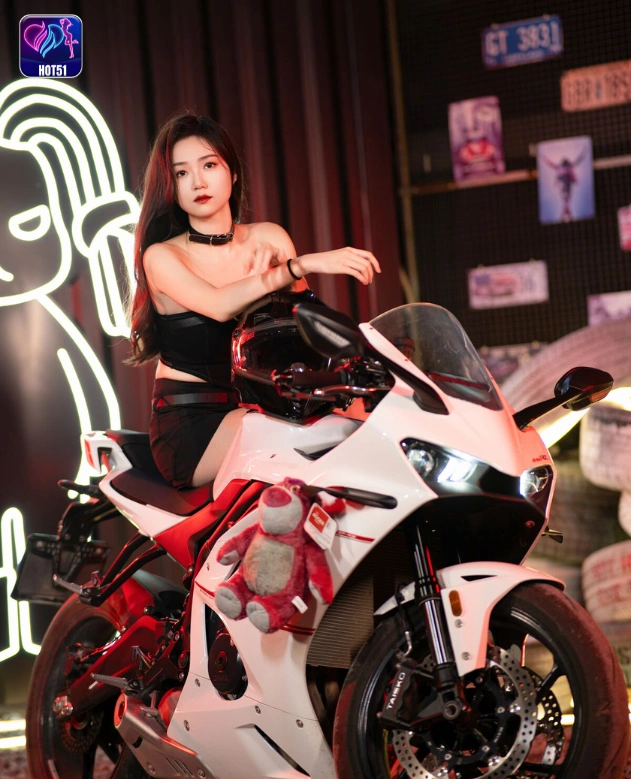 Di Li Re Ya Beautiful di Hot51 Ulasan Mendalam 3 - Hot51 Di Li Re Ya.Hot51live