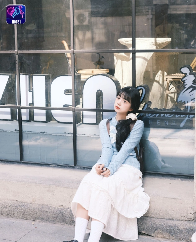 Yi Zhi Nuan,Hot51live